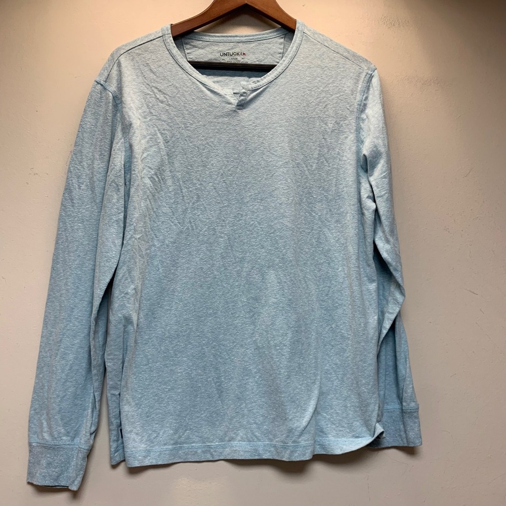 UNTUCKit Long Sleeve T-Shirt Mens Large Light Blue Excellent Notch Neck Tee